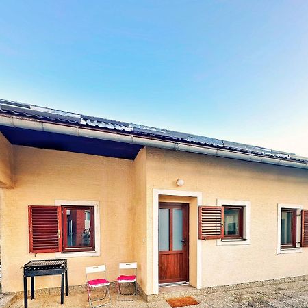 Bajkoviti Kutak 2 Apartment โอกูลิน ภายนอก รูปภาพ